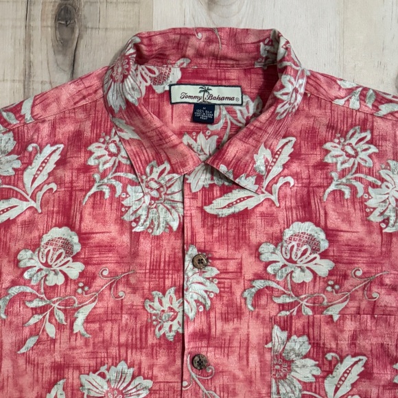 Tommy Bahama Silk Short Sleeve Shirt Medium Floral - Picture 3 of 6